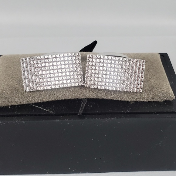 Jos. A. Bank silver tone rectangular textured cuff - Picture 1 of 2